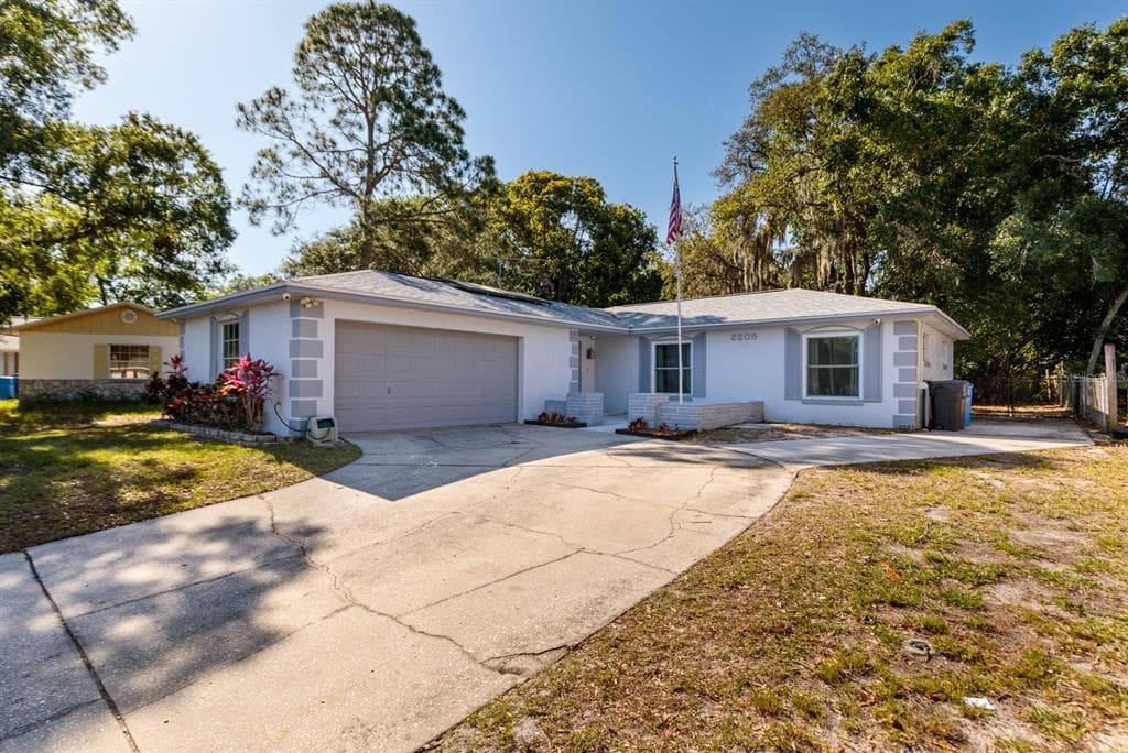 2205 ELIZABETH DRIVE BRANDON, FL 33510
