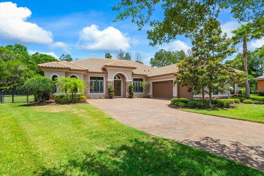 1004 STELLA VARA DRIVE LUTZ, FL 33548