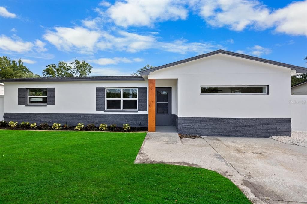 820 77TH AVENUE N ST PETERSBURG, FL 33702
