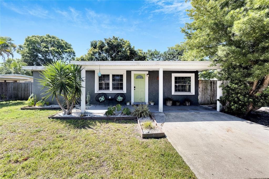 10398 112TH AVENUE LARGO, FL 33773