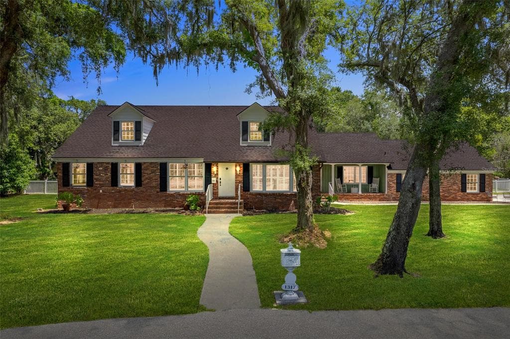 1317 ALCOMA DRIVE BRANDON, FL 33510