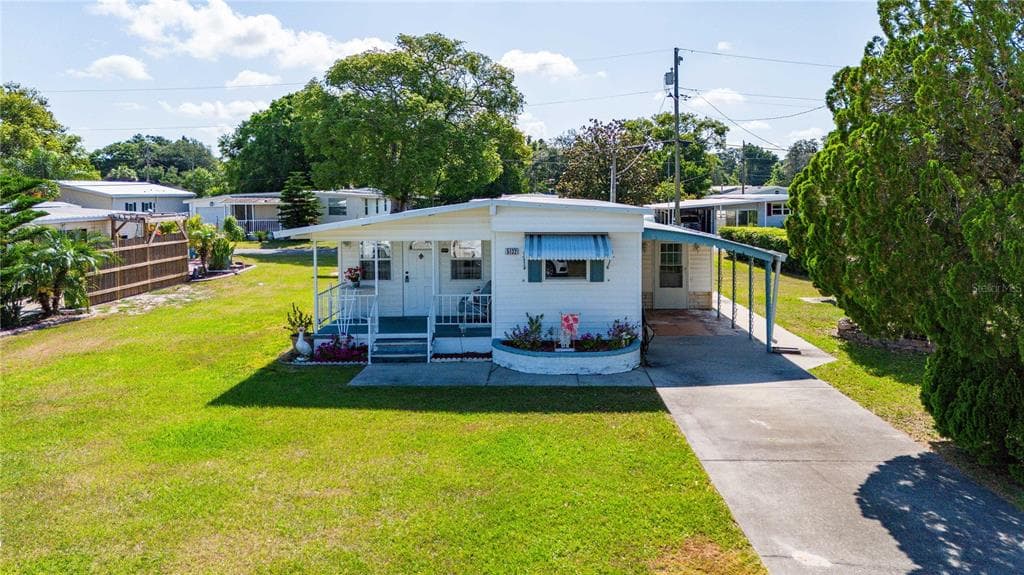 5132 BETMAR DRIVE ZEPHYRHILLS, FL 33542