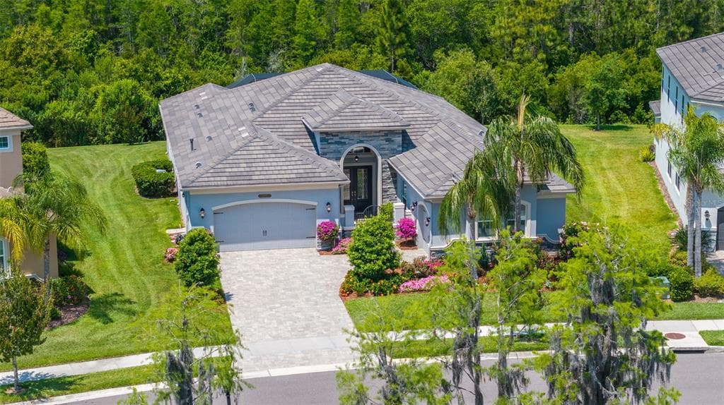2273 HOLLOW FOREST COURT WESLEY CHAPEL, FL 33543
