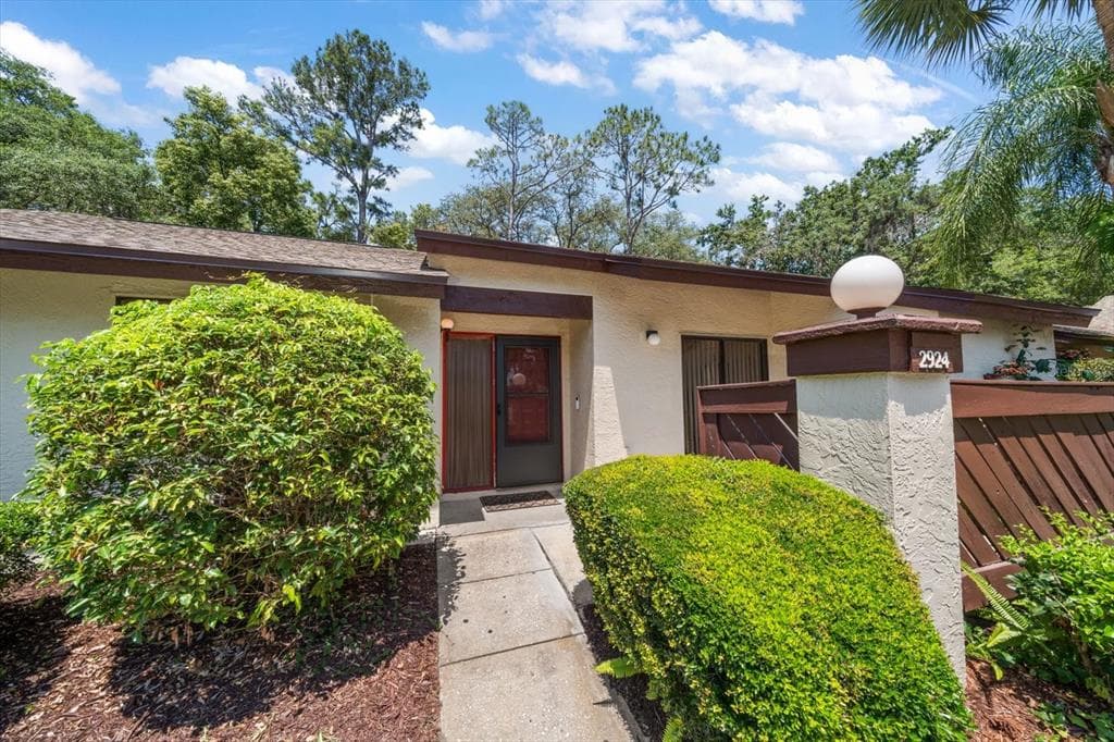 2924 STAR APPLE COURT PALM HARBOR, FL 34684
