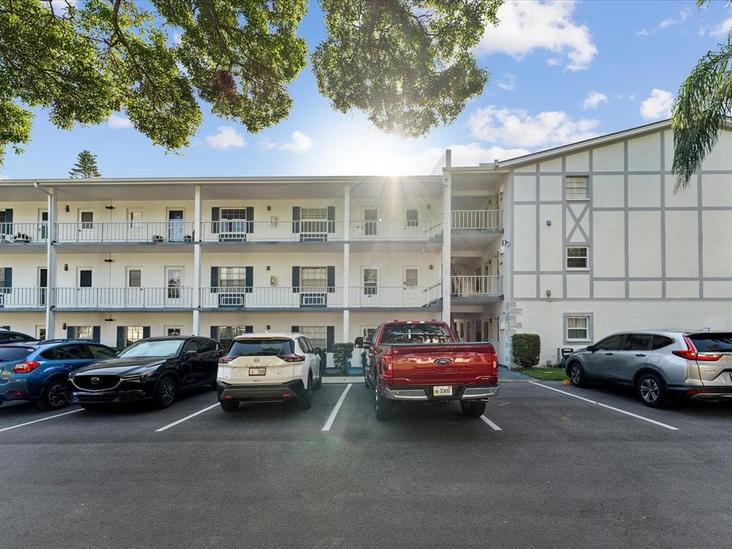 400 GLENNES LANE UNIT 307 DUNEDIN, FL 34698
