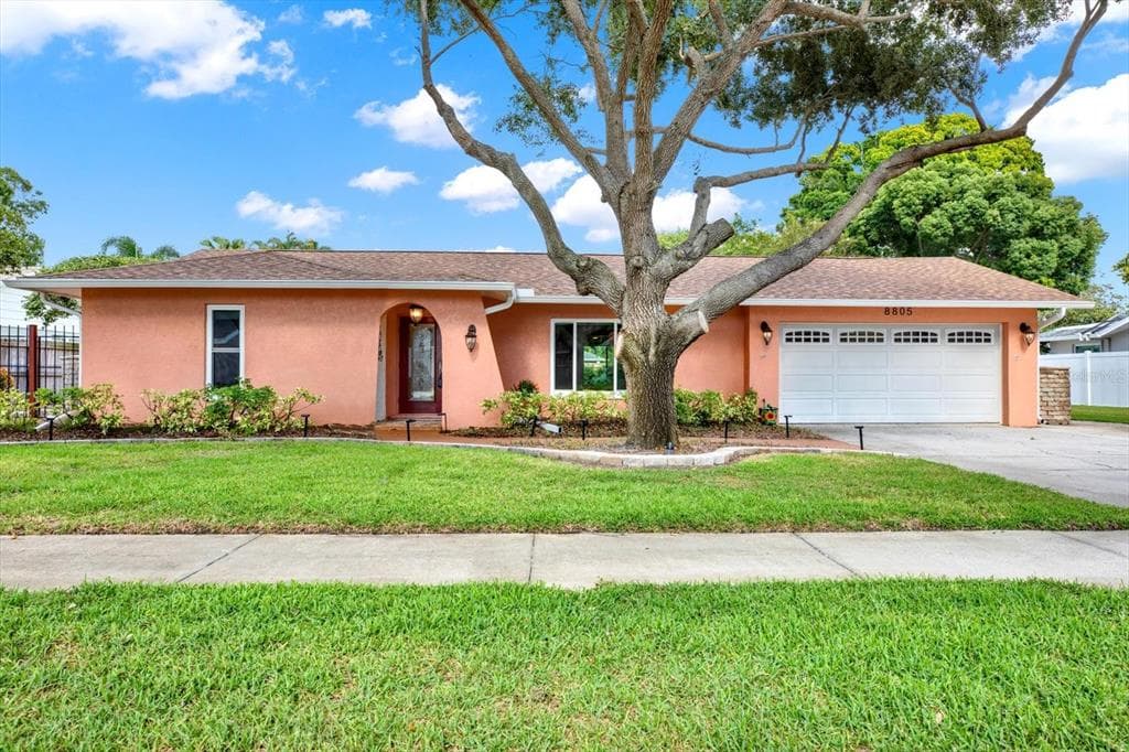 8805 KENWOOD ROAD SEMINOLE, FL 33777
