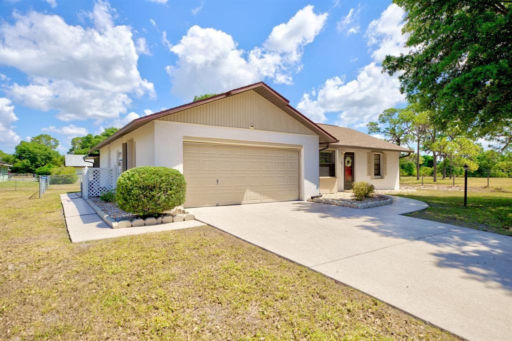 1930 BAMBI COURT SEBRING, FL 33875