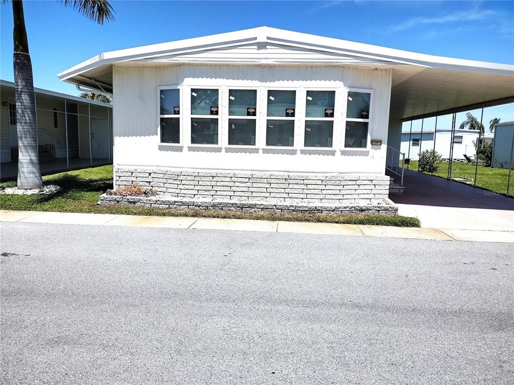 82307 1ST AVENUE N UNIT 307 PINELLAS PARK, FL 33781