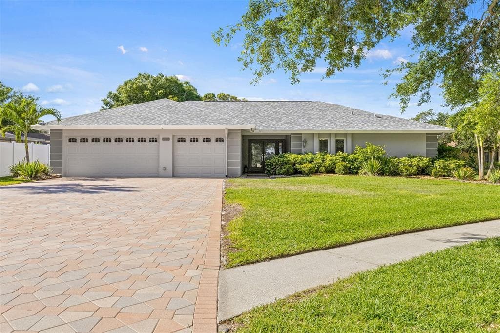 2723 BRATTLE LANE CLEARWATER, FL 33761