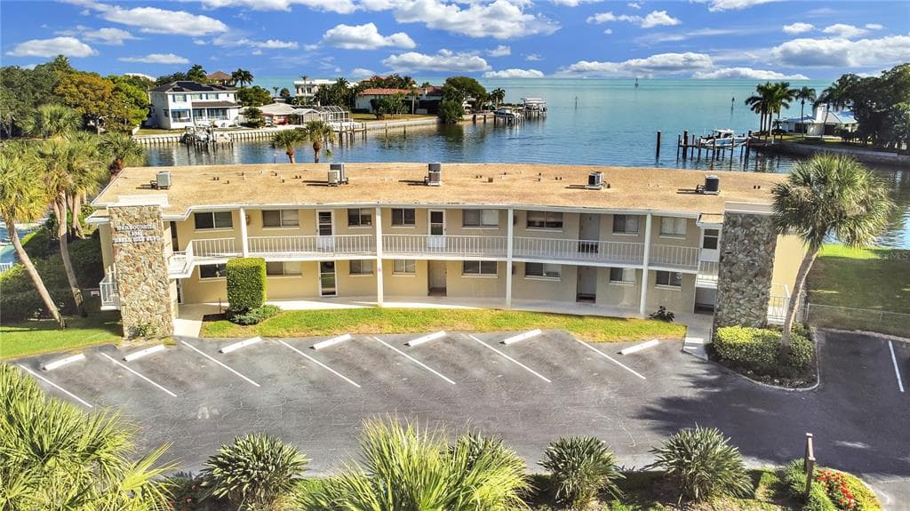 1361 SNELL ISLE BOULEVARD NE UNIT 3 ST PETERSBURG, FL 33704