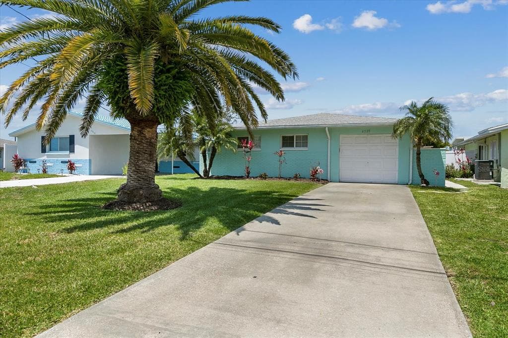 4523 TOPSAIL TRAIL NEW PORT RICHEY, FL 34652
