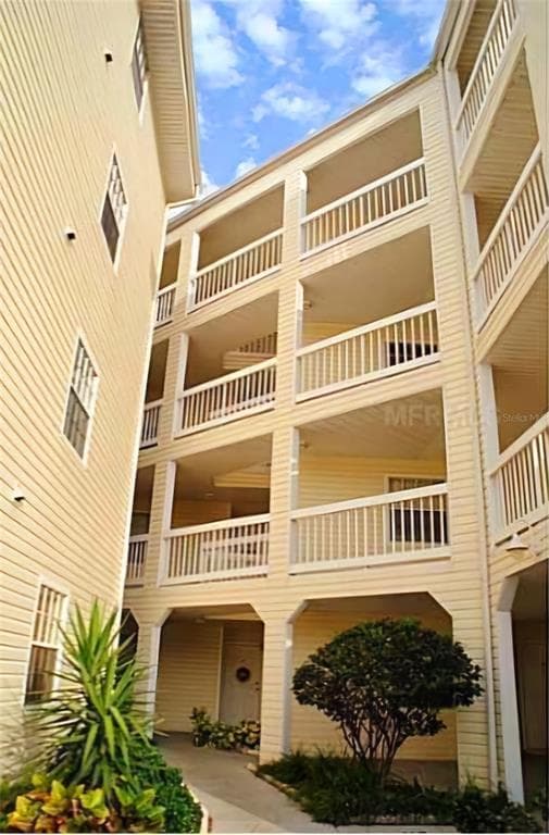 6817 STONES THROW CIRCLE N UNIT 17304 ST PETERSBURG, FL 33710