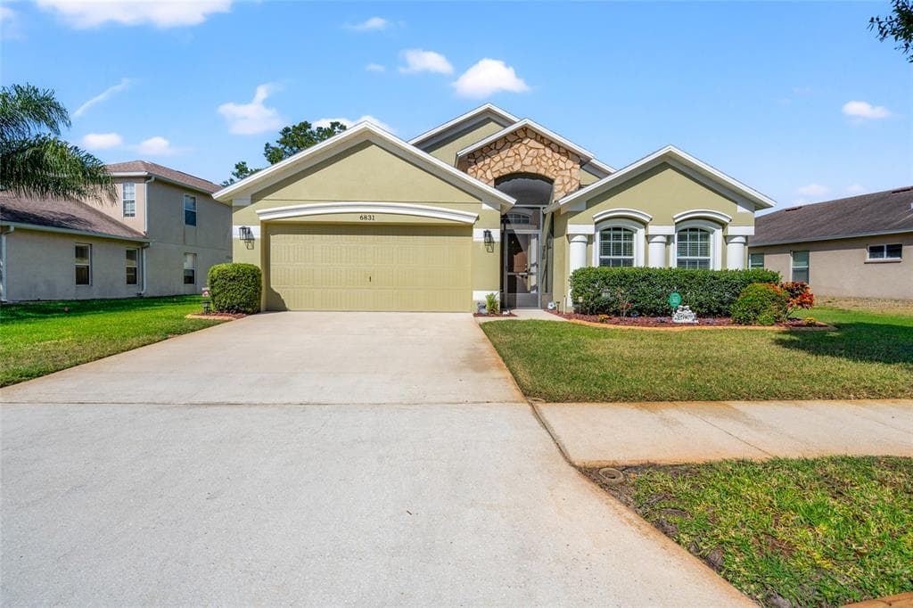 6831 PINE SPRINGS DRIVE WESLEY CHAPEL, FL 33545