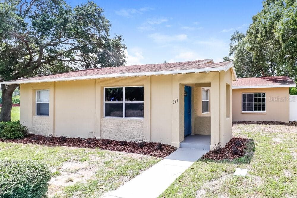635 38TH STREET S ST PETERSBURG, FL 33711