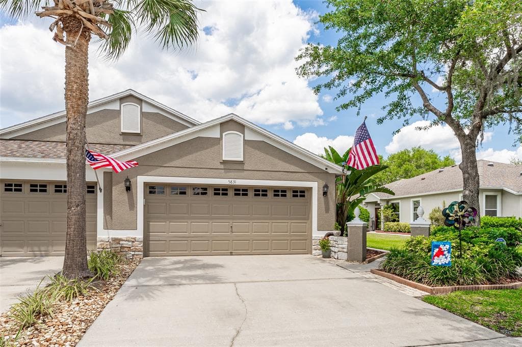 5831 PHOEBENEST DRIVE LITHIA, FL 33547