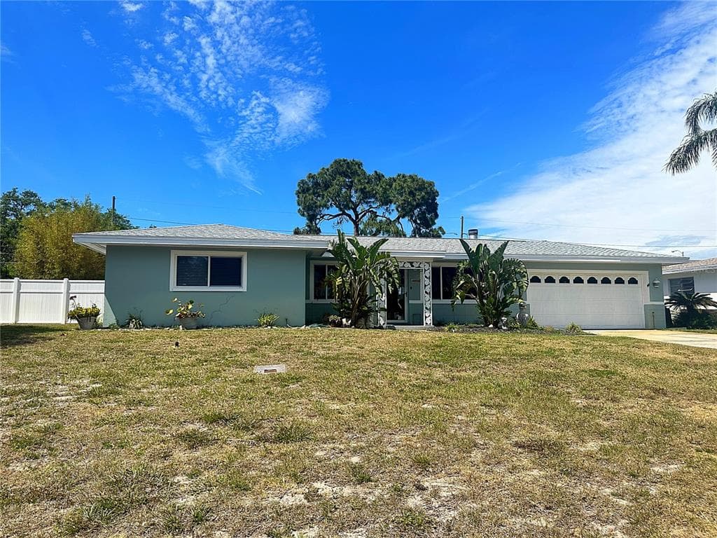 113 HARBOR BLUFF DRIVE LARGO, FL 33770