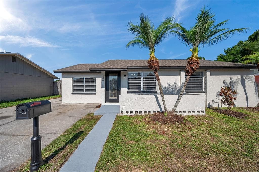 8908 HIGH RIDGE COURT TAMPA, FL 33634