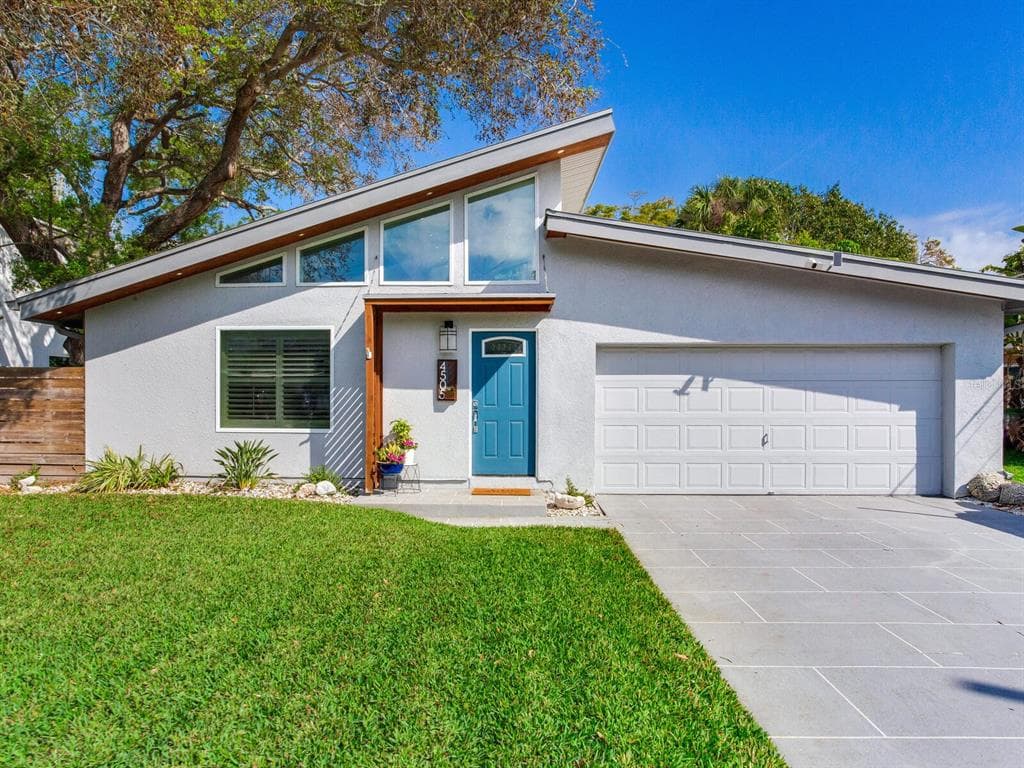 4505 W PRICE AVENUE TAMPA, FL 33611