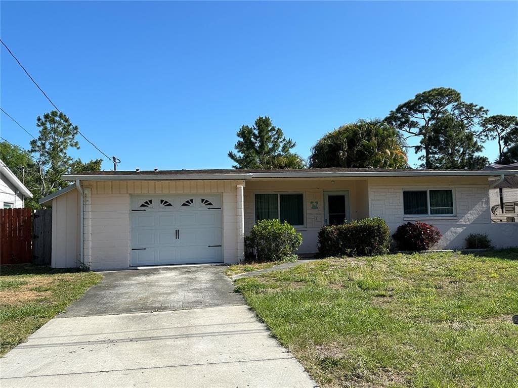 10925 124TH AVENUE LARGO, FL 33778