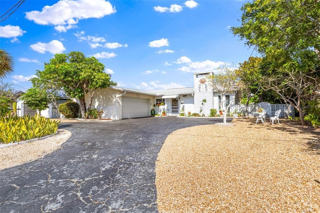 4107 MILLER DRIVE