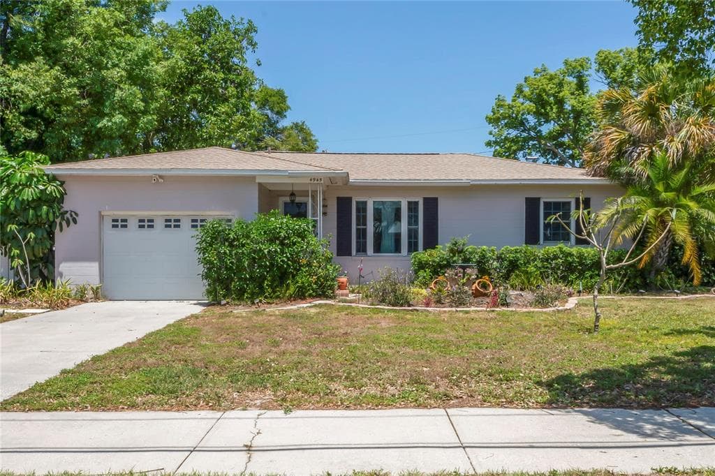 4945 21ST AVENUE N ST PETERSBURG, FL 33710