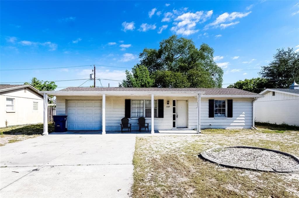 4307 OAK BLUFF AVENUE HOLIDAY, FL 34691