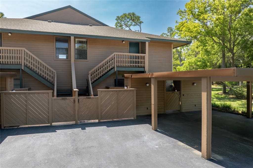 1002 LENNOX ROAD W UNIT 1002 PALM HARBOR, FL 34683