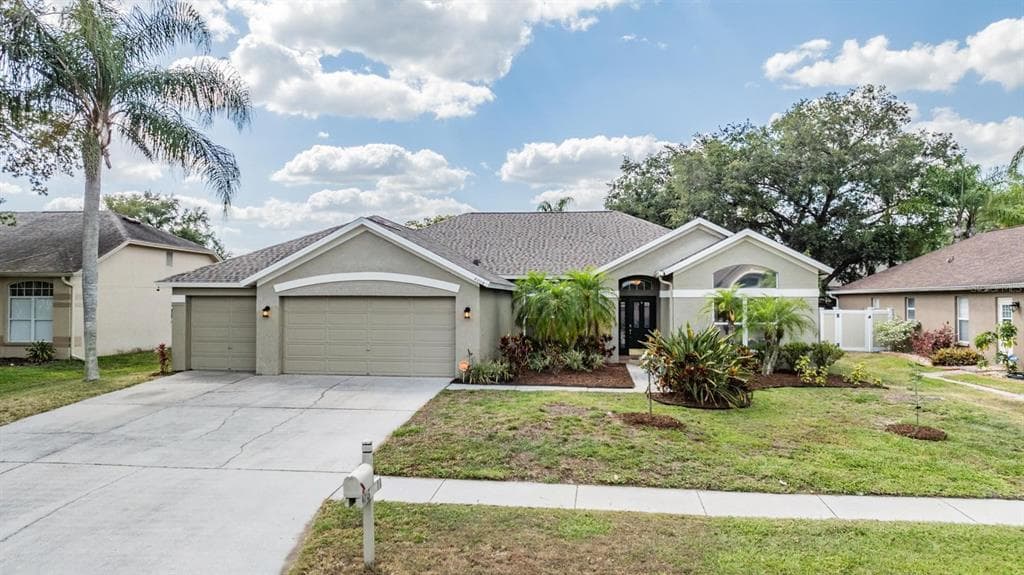 4016 LITHIA RIDGE BOULEVARD VALRICO, FL 33596