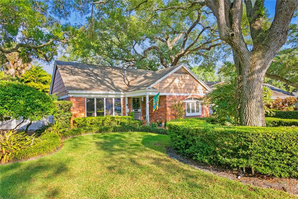 4506 S FERNCROFT CIRCLE TAMPA, FL 33629