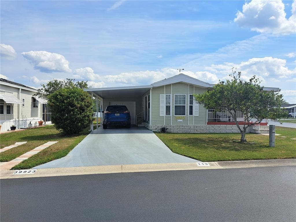 39923 COG HILL LOOP ZEPHYRHILLS, FL 33542