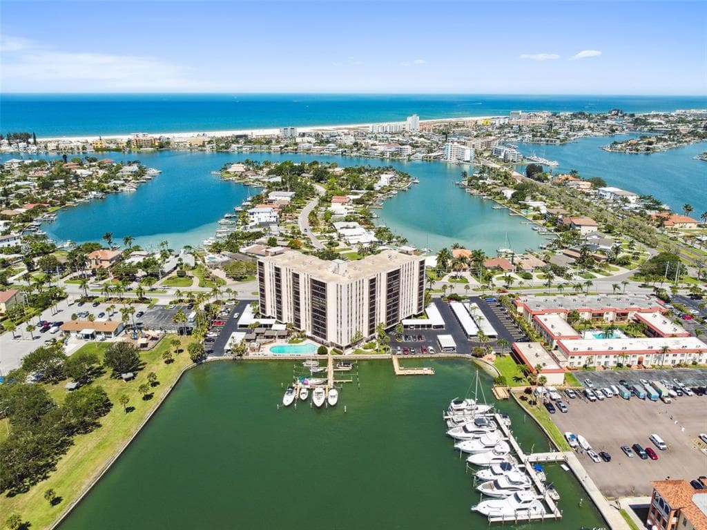 10355 PARADISE BOULEVARD UNIT 315 TREASURE ISLAND, FL 33706