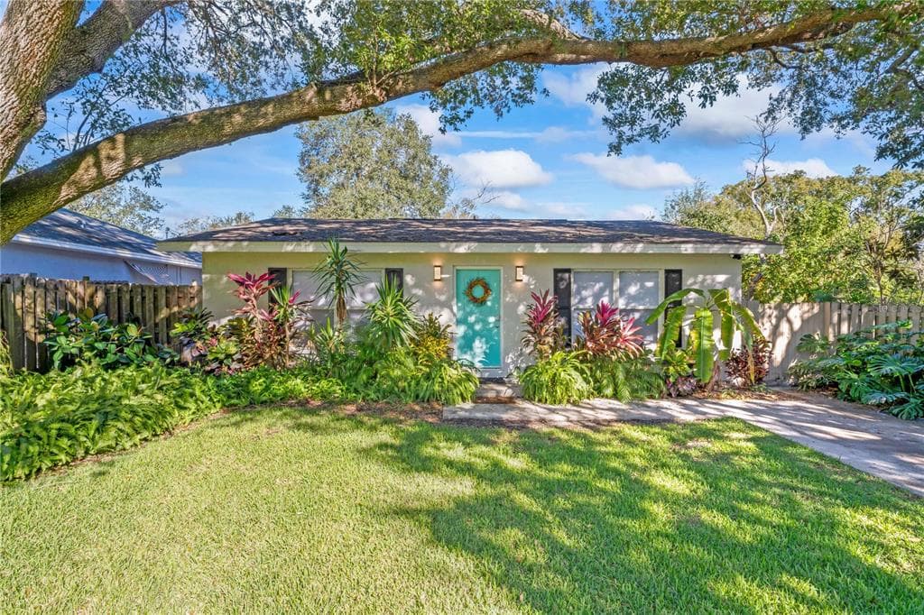 618 4TH AVENUE NE LARGO, FL 33770