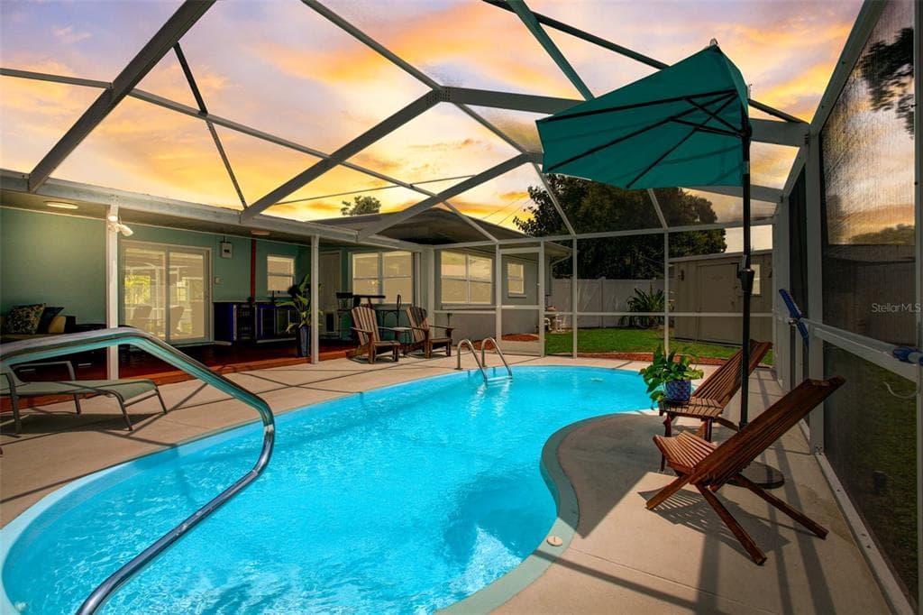 10047 NASSAU CT SEMINOLE, FL 33776
