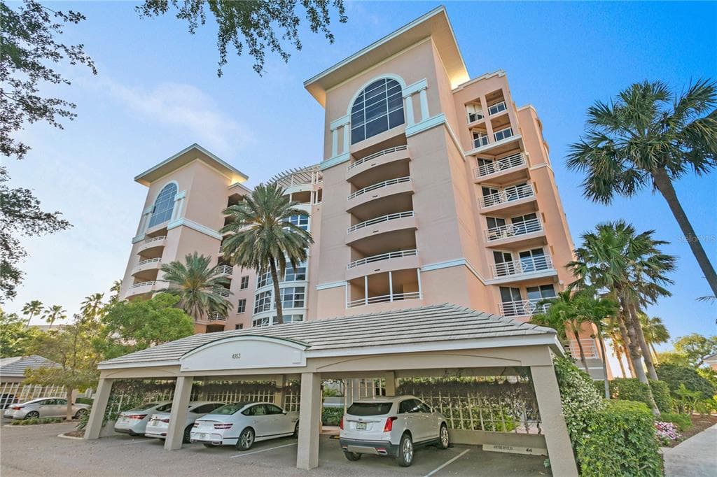 4953 BACOPA LANE S UNIT 105 ST PETERSBURG, FL 33715