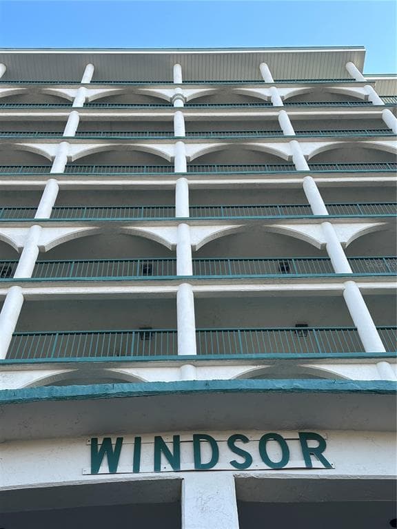 6020 SHORE BOULEVARD S UNIT 604 GULFPORT, FL 33707