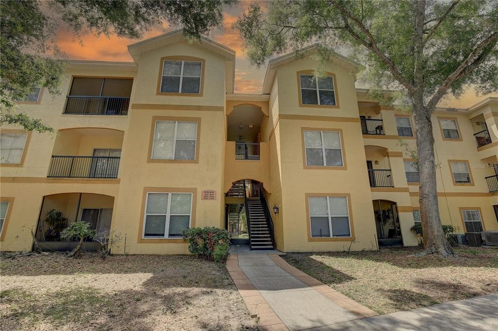 5614 PINNACLE HEIGHTS CIRCLE UNIT 308 TAMPA, FL 33624