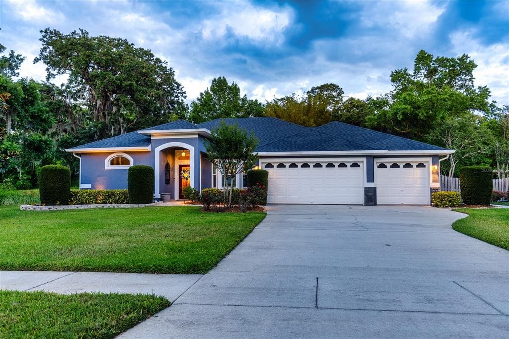 9917 COUNTRY CARRIAGE CIRCLE RIVERVIEW, FL 33569