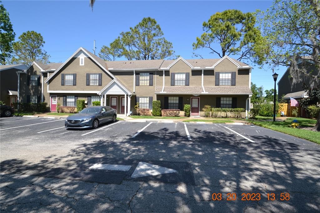16539 LAKE BRIGADOON CIRCLE UNIT 16539 TAMPA, FL 33618