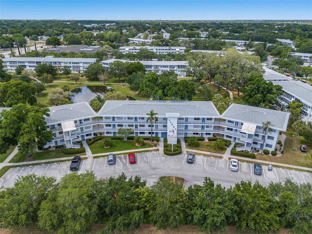 11201 80TH AVENUE UNIT 210 SEMINOLE, FL 33772