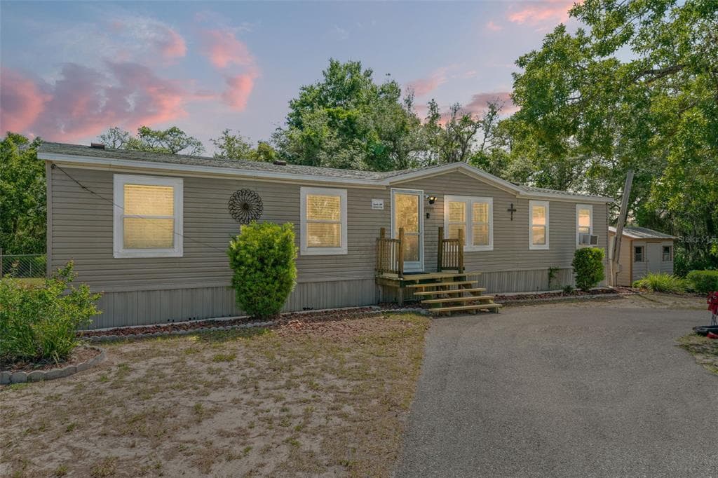 10109 MARENGO STREET WEEKI WACHEE, FL 34613