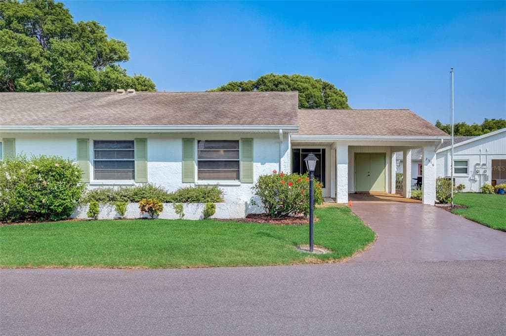 2316 GAINESBOROUGH LOOP SUN CITY CENTER, FL 33573