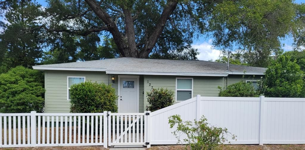 1270 13TH AVENUE S ST PETERSBURG, FL 33705