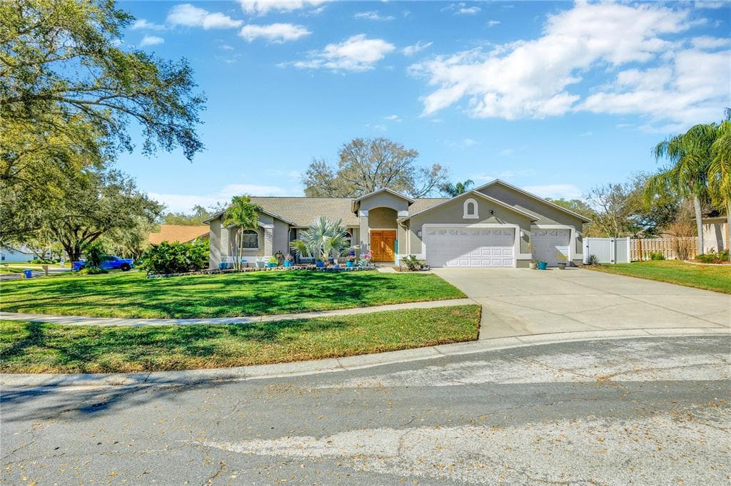3904 NAPA PLACE VALRICO, FL 33596