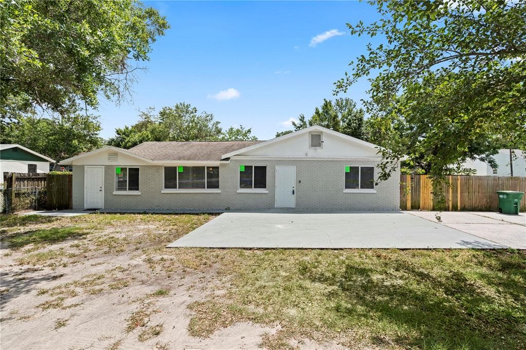 8625 N SEMMES STREET TAMPA, FL 33604
