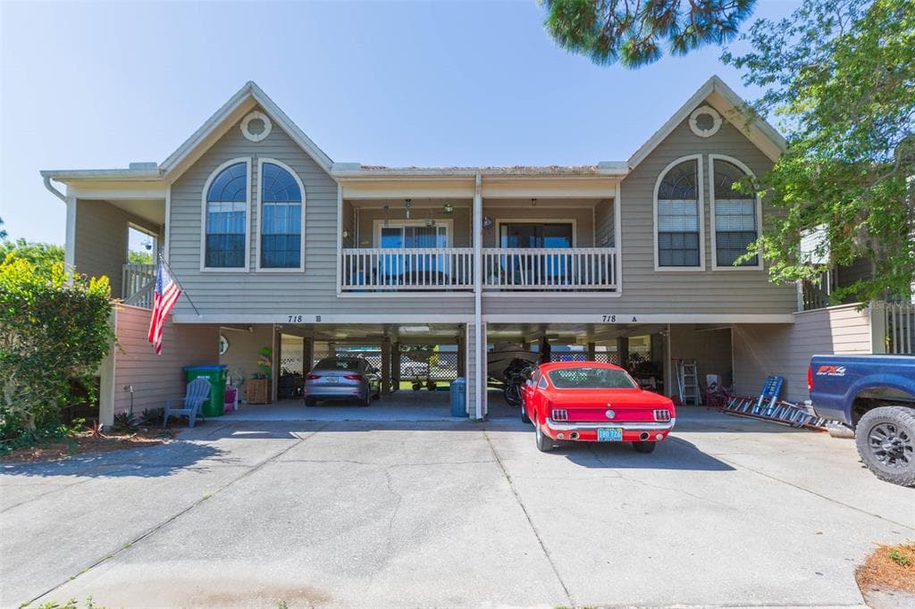 718 OHIO AVENUE PALM HARBOR, FL 34683