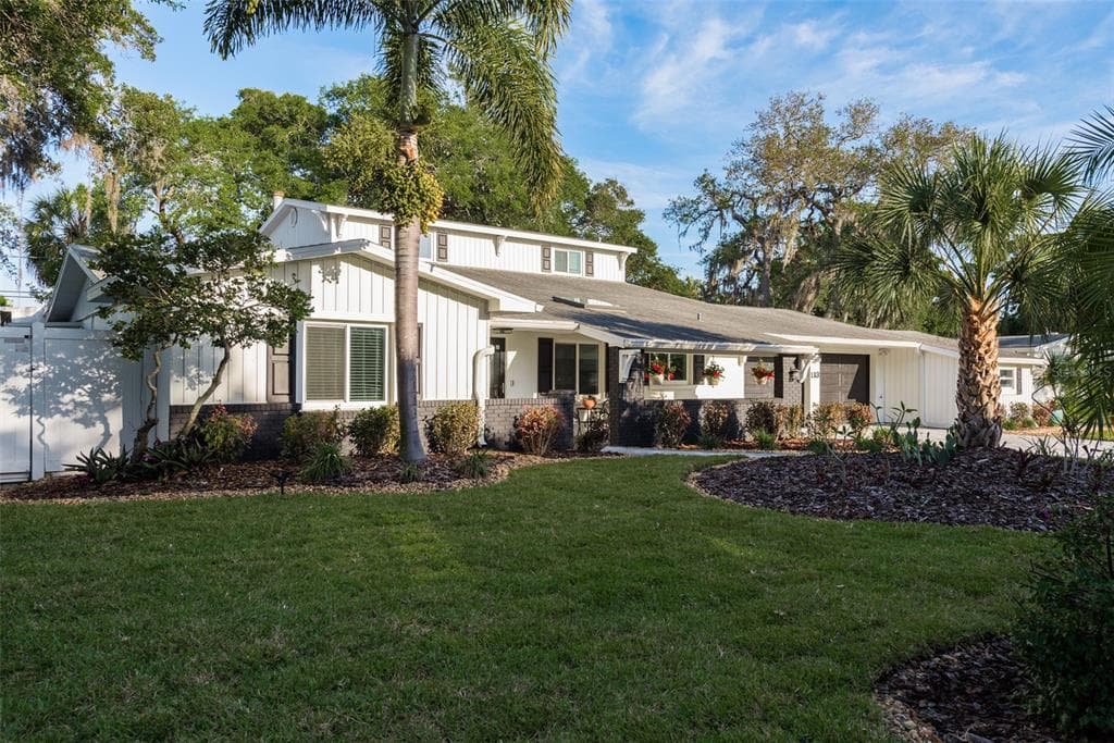 113 CRESTWOOD LANE
