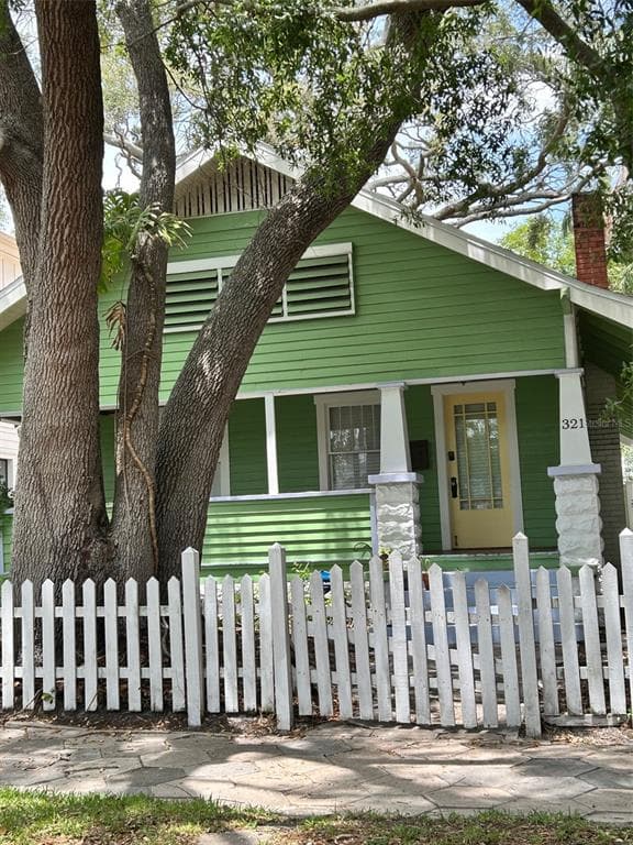 321 12TH AVENUE NE ST PETERSBURG, FL 33701