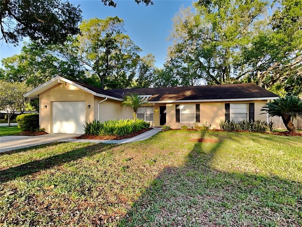 14002 CAPITOL DRIVE TAMPA, FL 33613