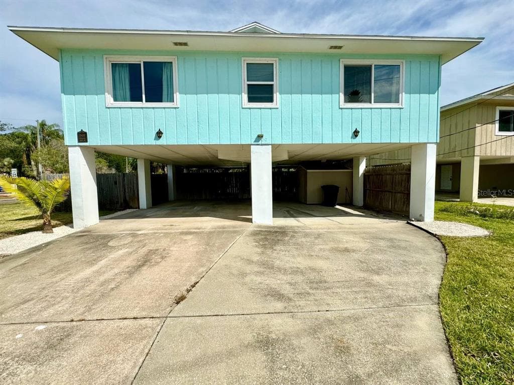 3500 OVERLOOK DRIVE NE ST PETERSBURG, FL 33703
