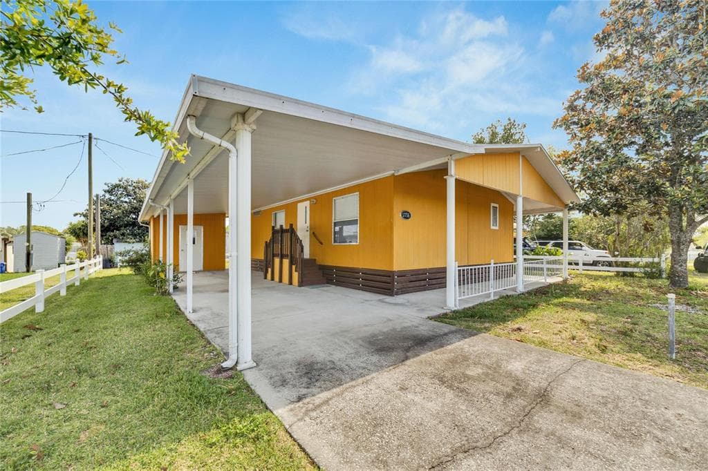 37736 DEBLE AVENUE ZEPHYRHILLS, FL 33542
